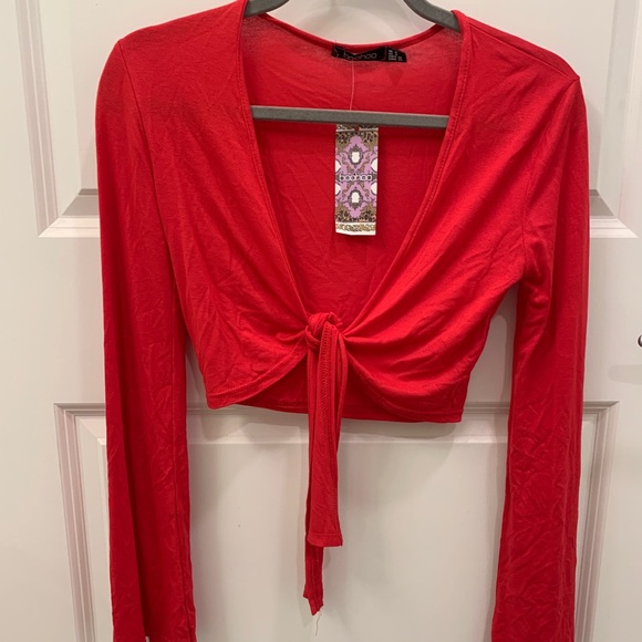 Boohoo Tops - Cropped front-knot shirt